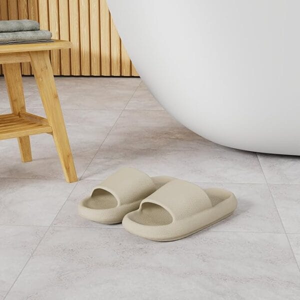 BRONAX house slippers with thick sole, designed for indoor use and shock absorption