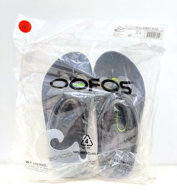 Angled perspective of OOFOS OOLALA women’s recovery sandal showing toe and heel