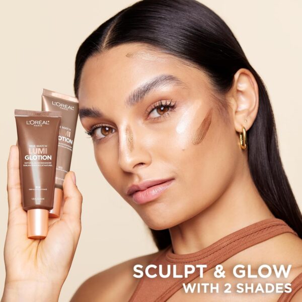 Side view of True Match Lumi Glotion 902 Light showing smooth texture and blendable bronzing formula